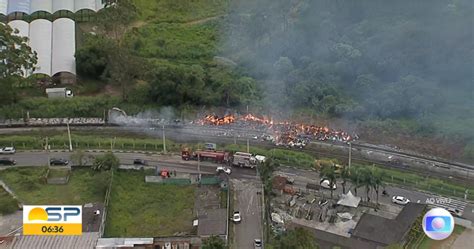 Trem Pega Fogo Na Regi O Metropolitana De S O Paulo