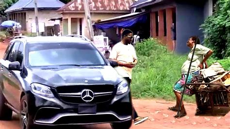 Rejected Pregnant Girl In Labour On D Roadside A Billionaire Help Her