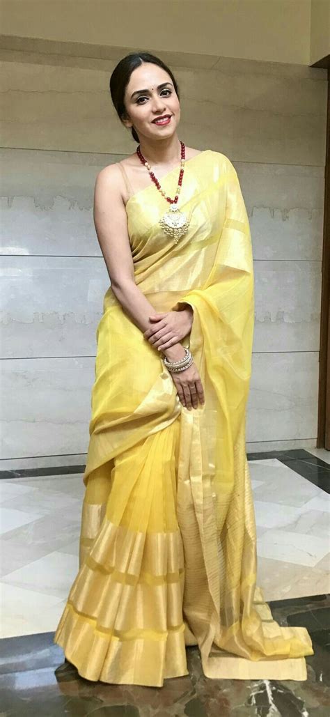 Pin By Sushmita Basu On Ethnic Fashion Desi Style Saree Look