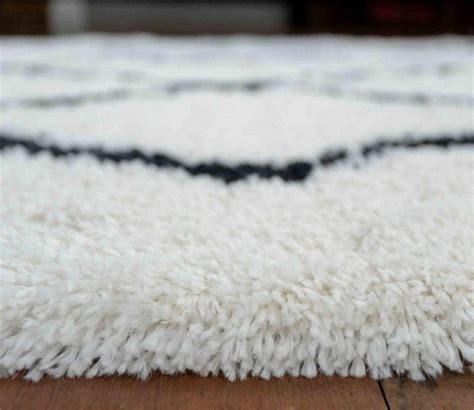 Buy Brenna Geometric Pattern Shaggy Floor Rug White 4 X 5 Feet At 33