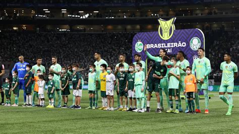 Boa fase de Zé Rafael é premiada gol importante e jogador recebe