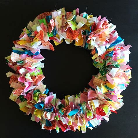 How To Make A Rag Wreath Simple Simon And Company Wreath Crafts