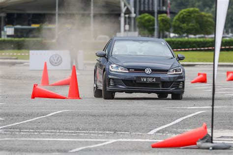 Volkswagen Golf Gti Mk7 5 Review Still The Hole In One