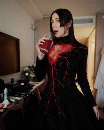 Caroline Polachek Carolineplz Fenisfun Nude OnlyFans Page 3 The Fappening Plus