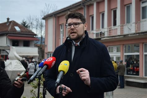 Grbin Nevjerojatno Da Premijer Lakonski Odbija Poziv Predsjednika Na