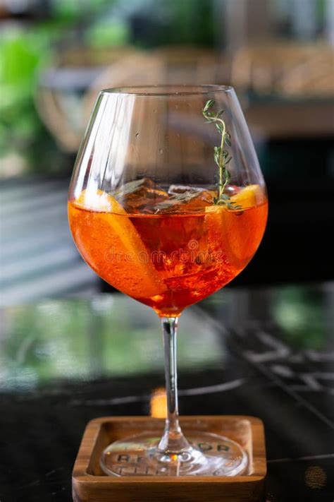 Copo De Cocktail De Spritz De Aperol Imagem De Stock Imagem De