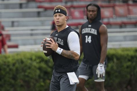 South Carolina Qb Spencer Rattler Shows Off Haircut As Pre Game