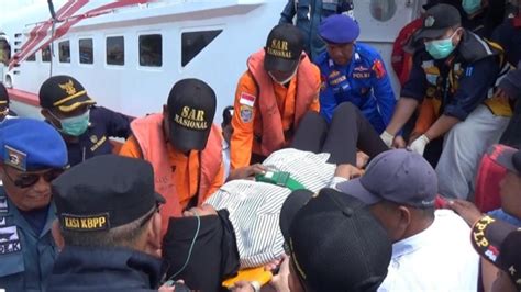 Momen Dramatis Evakuasi Pemudik Hamil Di Pelabuhan Kendari Nyaris