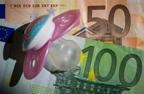 Familienpolitik Kindergeld Steigt 2016 Um Nur Zwei Euro Welt