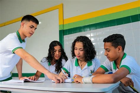 Rede municipal de ensino de São Joaquim do Monte abre matrículas para