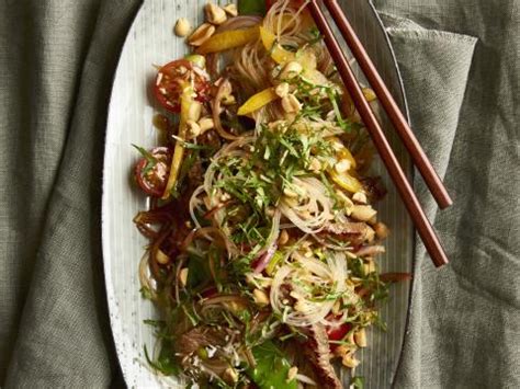 Glasnoedelsalade Met Gehaktballetjes Libelle Lekker