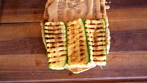 Grilled Veggie Flatbread Sandwich - V & GF | Sándwich de Pan Plano de ...