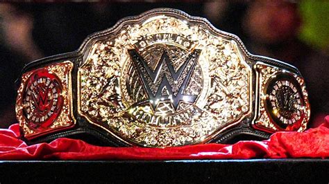 Wwe Long Shot Wwe Superstars Who Could Be Champions In