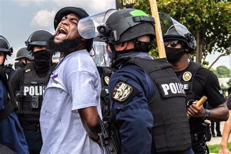 Estados Unidos Al Menos Detenidos En Louisville Durante Protestas