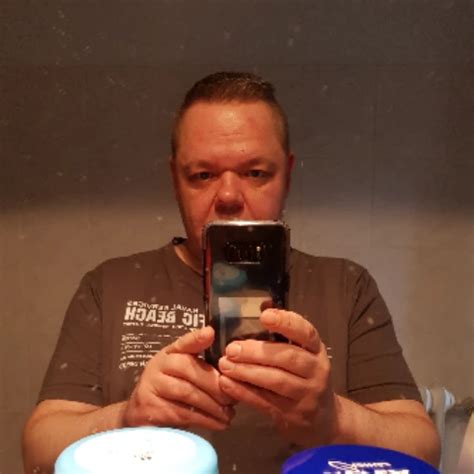 Wertlose dumme deutsche blonde Fotze hat Spaß mit Fickmaschine xHamster