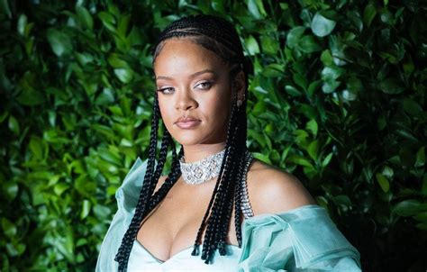 Rihanna anuncia lançamento de música inédita após hiato de 6 anos ouça