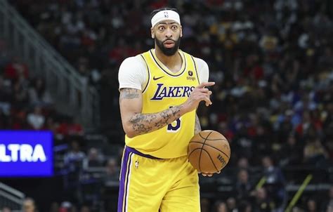 Lakers News Anthony Davis Out Against Hawks After Aggravating Groin