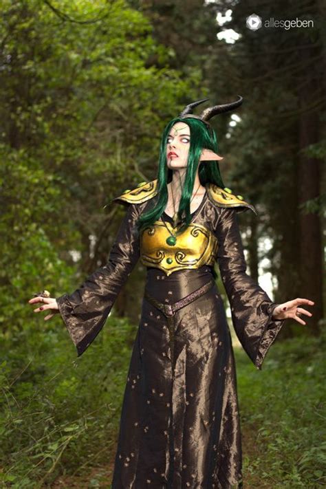 Elf Mage Cosplay http://geekxgirls.com/article.php?ID=6148 Amazing Cosplay, Best Cosplay ...