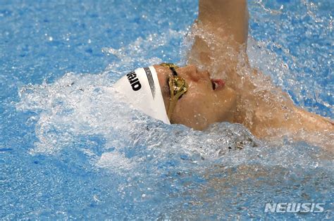 이주호 남자 배영 200m 한국新으로 은메달韓 선수 29년만