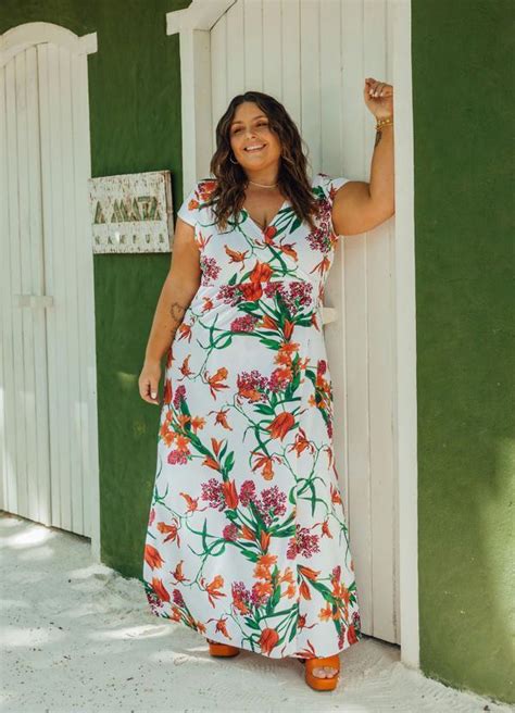 Vestido Transpassado Floral Branco Plus Size Marguerite