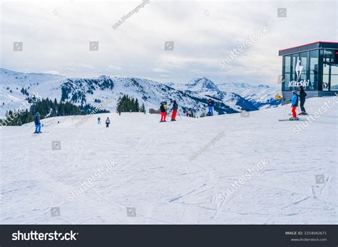 150 Hahnenkamm Race Images, Stock Photos & Vectors | Shutterstock