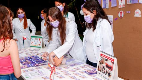 Campanha Março Lilás Curso de Enfermagem realiza ações de promoção de