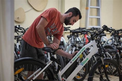 Meet the e-bike company peddling a revolution in urban transportation ...