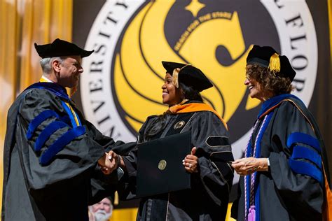 Ucf Commencement Fall 2025 - Sue Dickens 