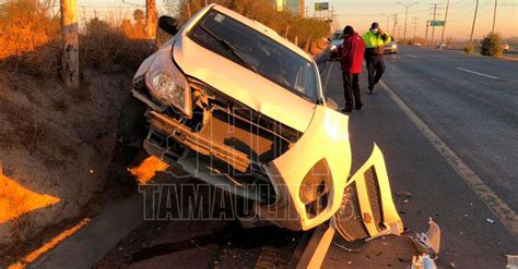 Hoy Tamaulipas Choque En Tamaulipas Abandona Camioneta Tras Chocar