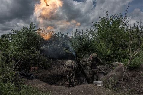 Ukrainian Troops Trained By The West Stumble In Battle The New York Times