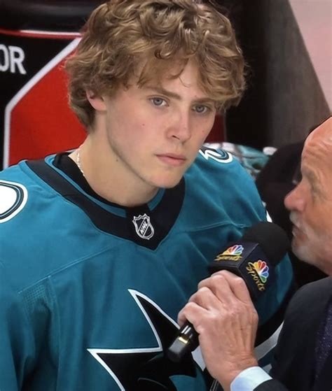 Pin By Miller Cyrus On Good In Hot Hockey Players Hockey Players Hockey Players Funny