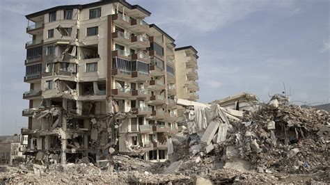 Deprem felaketinde 33 üncü gün Can kaybı 47 bin 932ye yükseldi