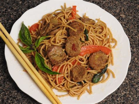 Gourmet Pok Pok Sausage And Whole Grain Noodles Healthy Thai Recipes