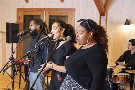 Thee Sacred Souls In-Studio Session - WNRN