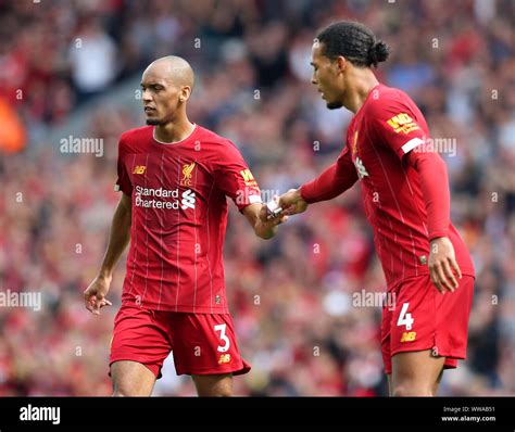 Captain armband premier league hi-res stock photography and images - Alamy