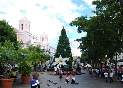 Plaza Colorida En El Casco Antiguo De San Juan Puerto Rico Foto