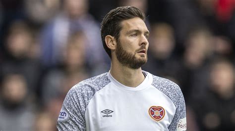 Craig Gordon: Hearts goalkeeper extends contract at Tynecastle until 2024 | Football News | Sky ...