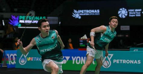 BADMINTON Pemain Beregu Aaron Wooi Yik Dan Thinaah Pearly Jadi