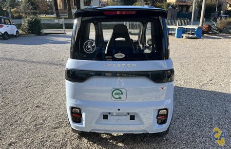 Mini Auto Senza Patente Per Anziani E Disabili Freedom Evo