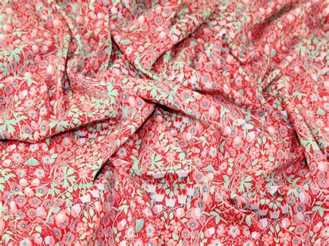 Check Croft Mill Patterned Floral Cotton Lawn Dress Fabric Fabric