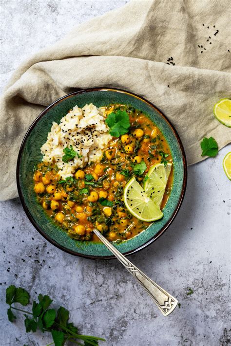 Easy Vegan Chickpea Curry Recipe Chana Masala Ve Eat Cook Bake