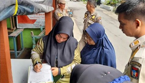 PKL Di Ulak Karang Terima Surat Peringatan Dari Satpol PP Padang