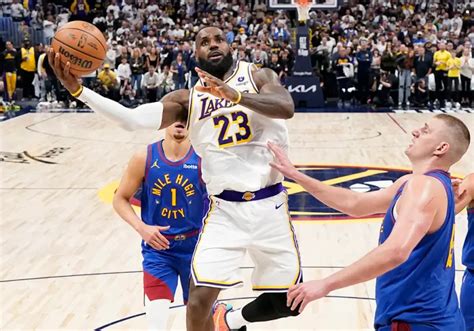 Lebron James垃圾時間上籃「刷分」？詹黑球評：幫我賭贏一份晚餐 運動 Nownews今日新聞