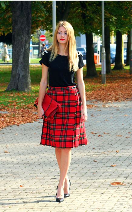 Pin By Julijana On Red Kilts F Plaid Fashion Tartan Fashion Tartan Skirt Outfit