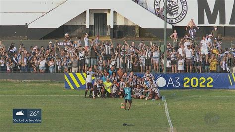 Após vitória time alternativo Comercial celebra força do elenco