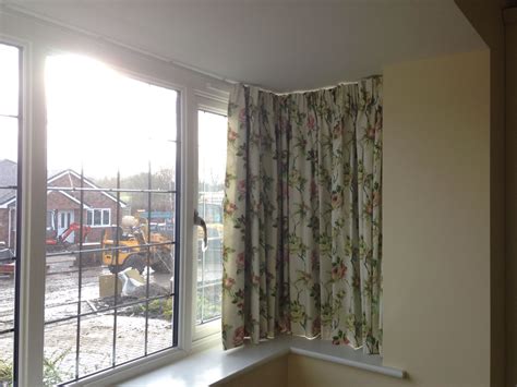 Showing Gallery of Curtains for Small Bay Windows (View 4 of 15 Photos)