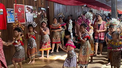 Masyarakat Adat Iban Menua Sungai Utik Gelar Festival Rimba Kolase Id