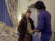 Naked Lee Grant In Shampoo