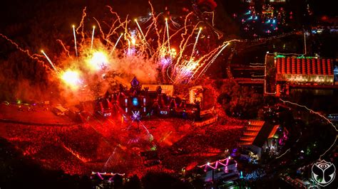 Watch The First Trailer Of The Epic Tomorrowland Documentary