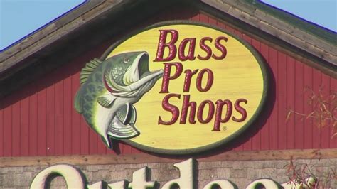 Outdoor Giant Bass Pro To Acquire Rival Cabela S For 4 5b